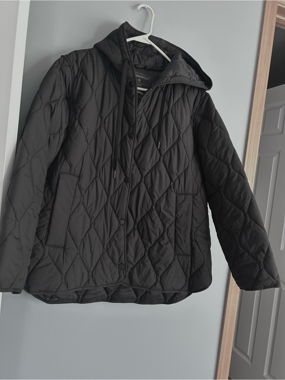 Bernardo Black Quilted Hooded Puffer Jacket